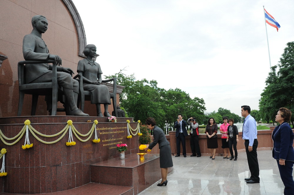 สักการะพระบิดา มารดาสาธารณสุข